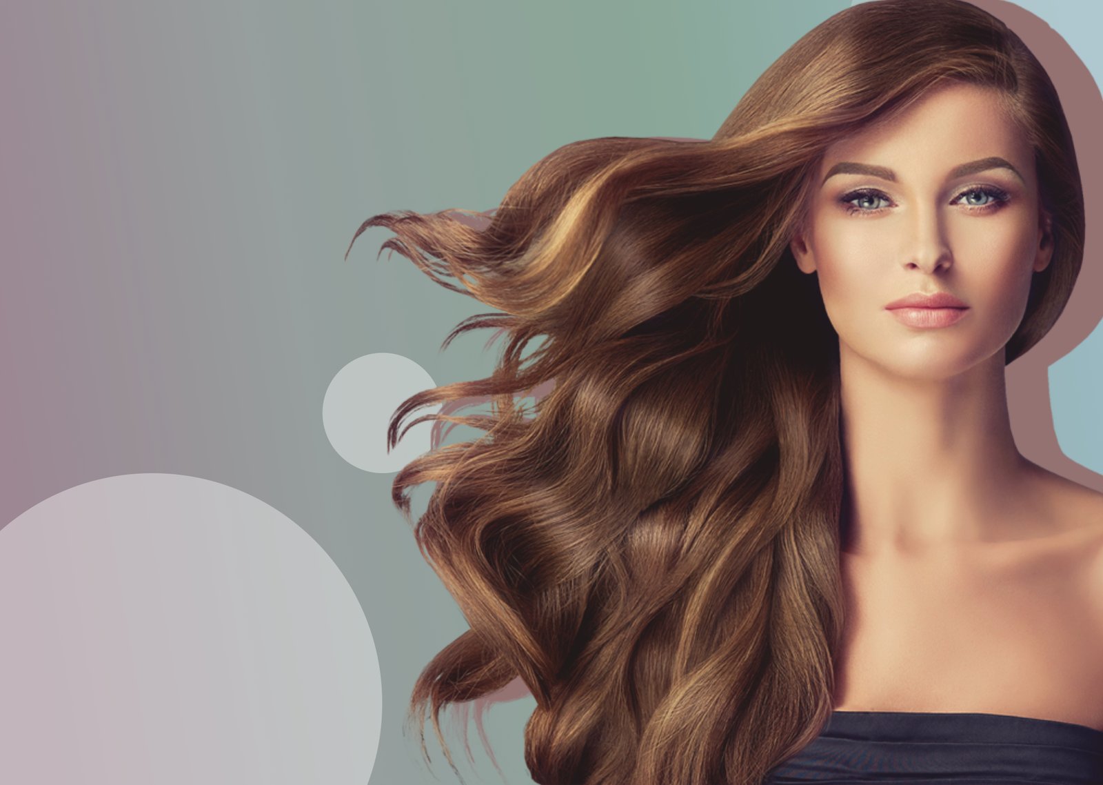 Modelo con extensiones de cabello largas y onduladas